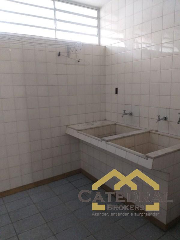 Casa Comercial à venda com 3 quartos, 347m² - Foto 10