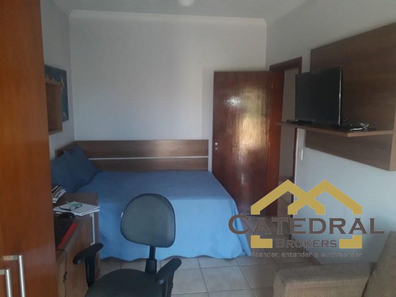 Sobrado à venda com 3 quartos, 400m² - Foto 17