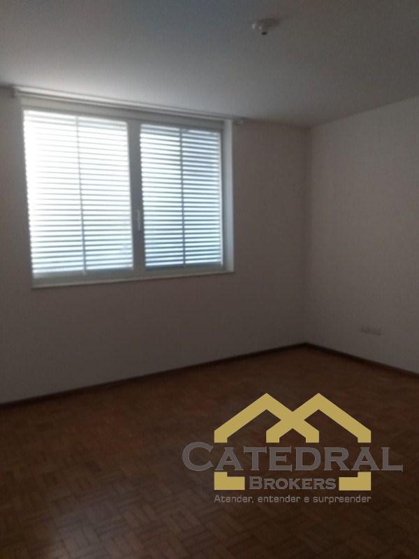 Casa Comercial à venda com 3 quartos, 347m² - Foto 19