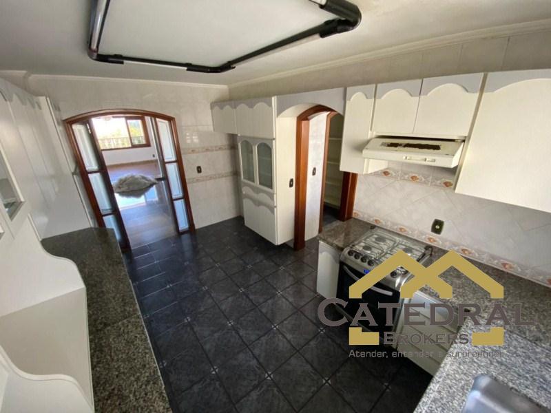 Sobrado à venda com 4 quartos, 350m² - Foto 4