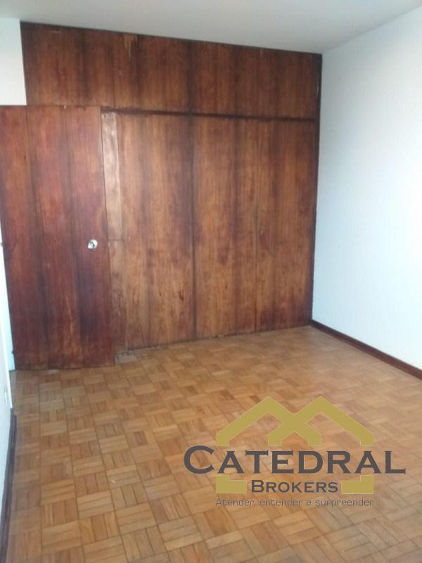 Casa Comercial à venda com 3 quartos, 347m² - Foto 7