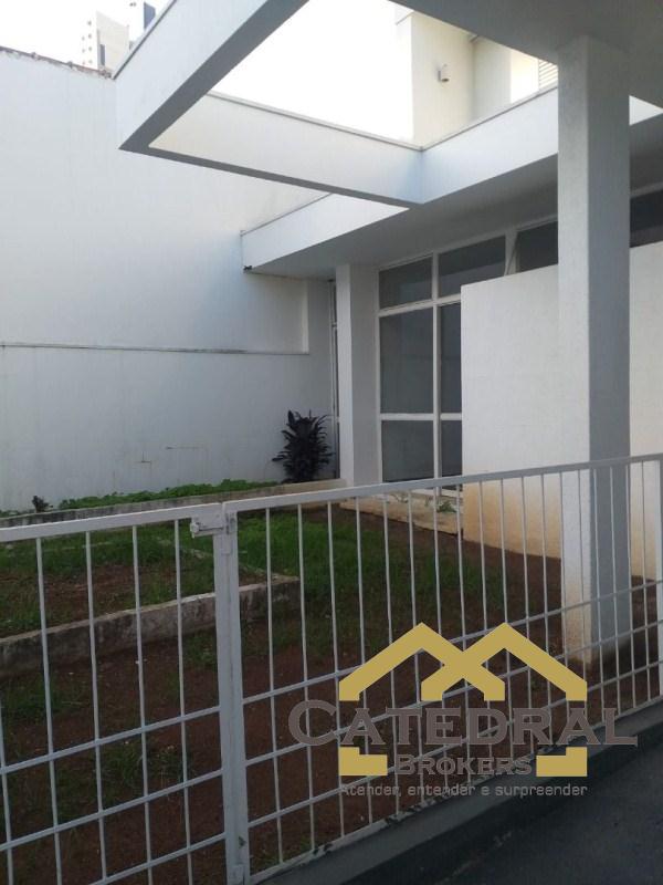 Casa Comercial à venda com 3 quartos, 347m² - Foto 14