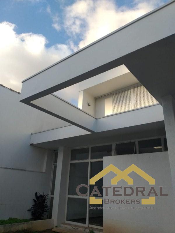 Casa Comercial à venda com 3 quartos, 347m² - Foto 1