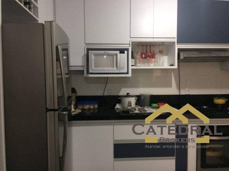 Sobrado à venda com 3 quartos, 240m² - Foto 4