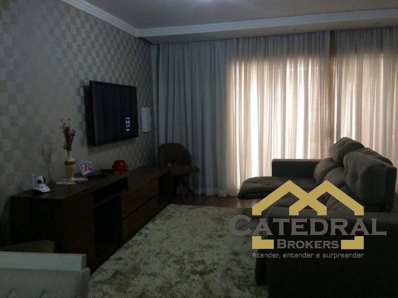 Sobrado à venda com 3 quartos, 240m² - Foto 2