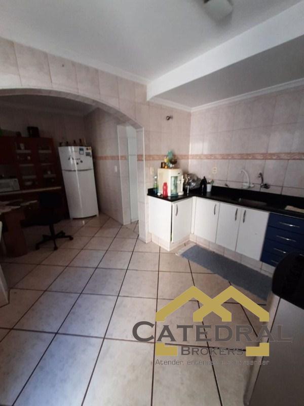 Sobrado à venda com 3 quartos, 183m² - Foto 4