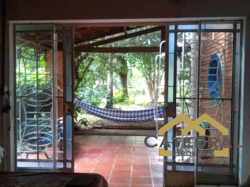 Chácara à venda com 3 quartos, 900m² - Foto 1