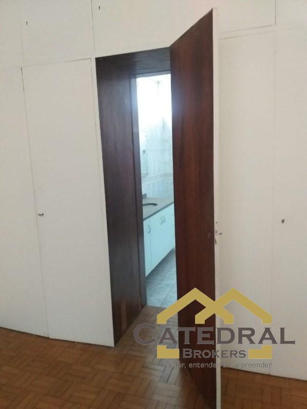 Casa Comercial à venda com 3 quartos, 347m² - Foto 5