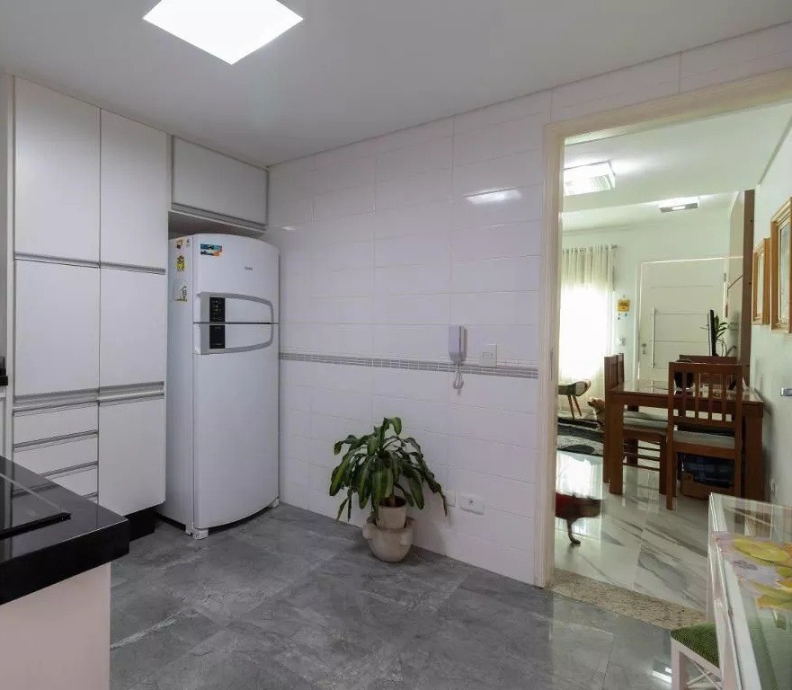 Casa à venda com 2 quartos, 68m² - Foto 11