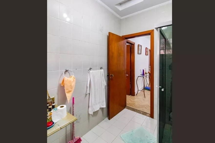 Casa à venda com 3 quartos, 250m² - Foto 10