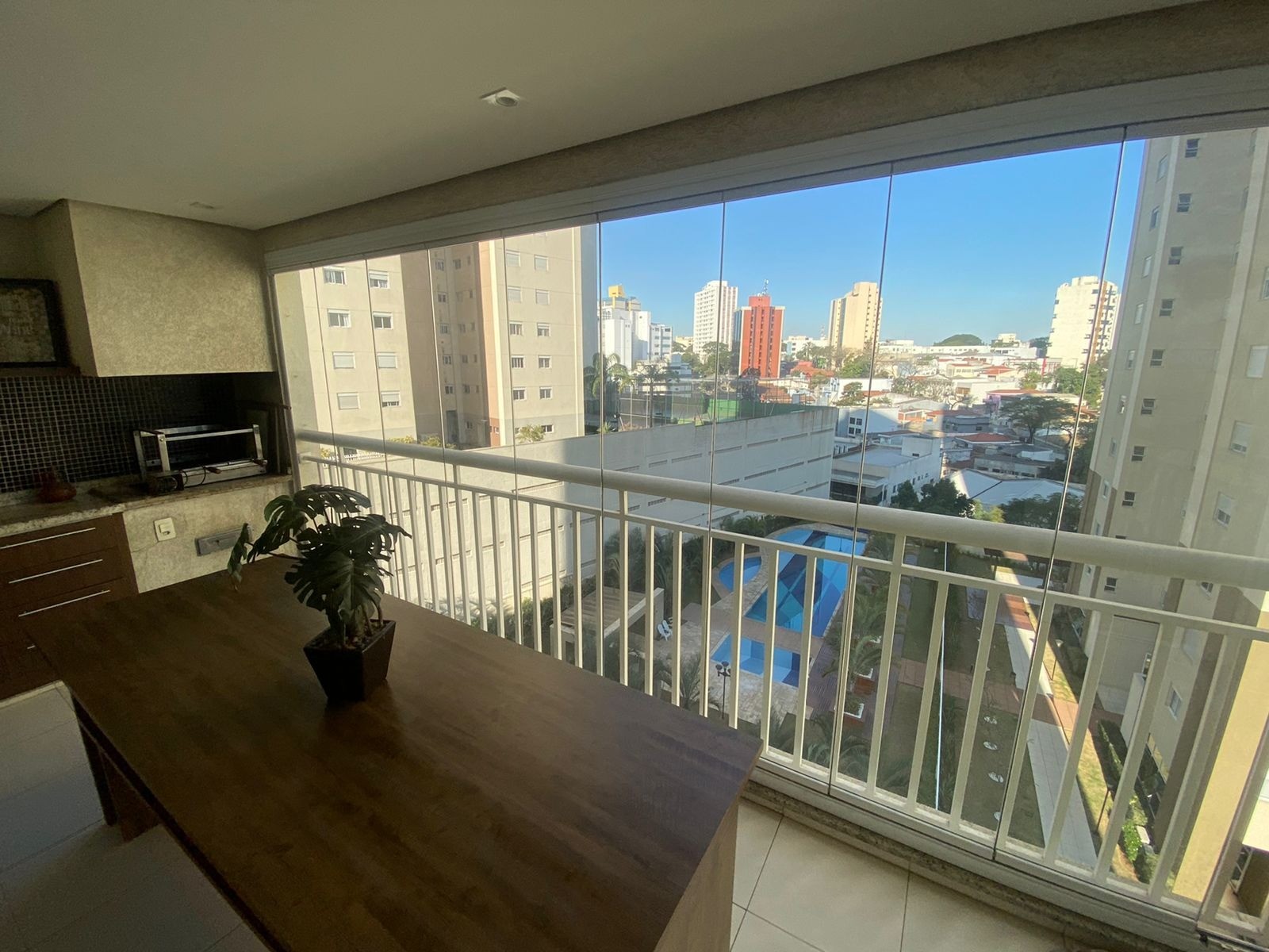 Apartamento à venda com 3 quartos, 132m² - Foto 1