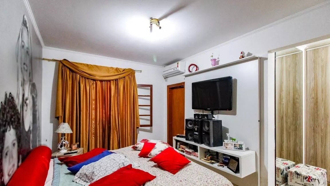 Casa à venda com 3 quartos, 250m² - Foto 58