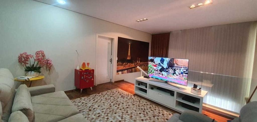 Casa à venda com 4 quartos, 380m² - Foto 4