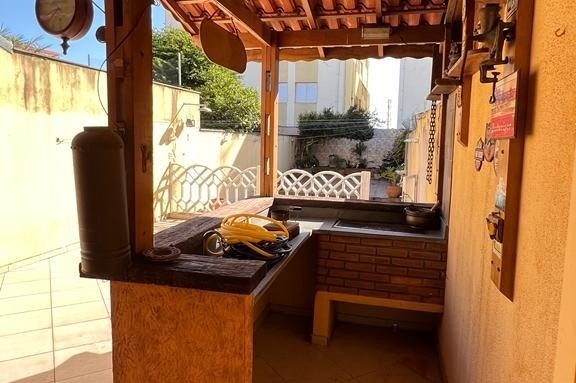 Casa à venda com 3 quartos, 150m² - Foto 32