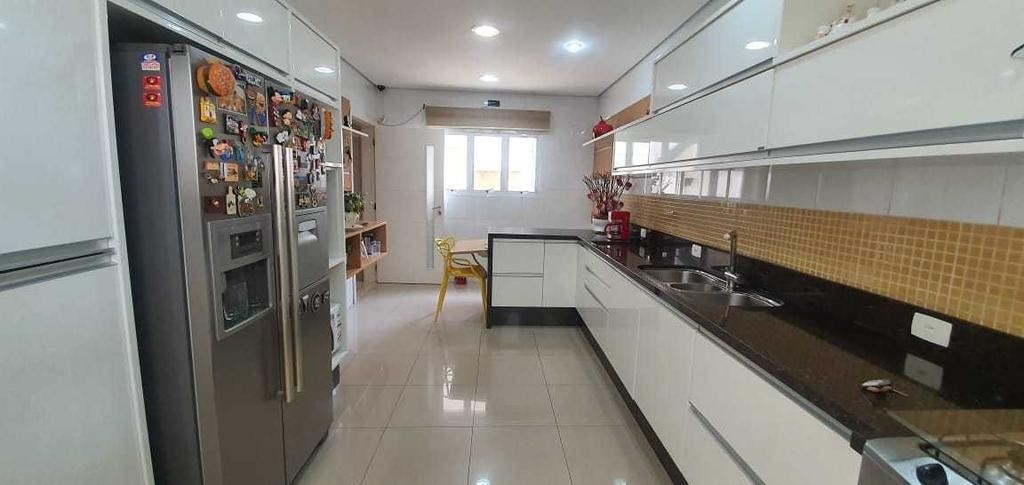 Casa à venda com 4 quartos, 380m² - Foto 19