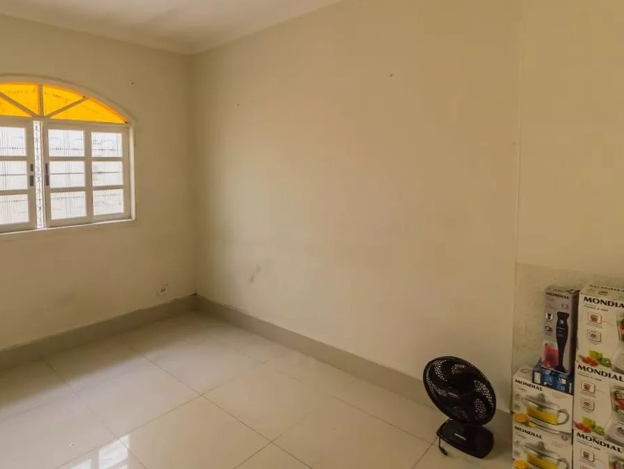 Casa à venda com 4 quartos, 200m² - Foto 19