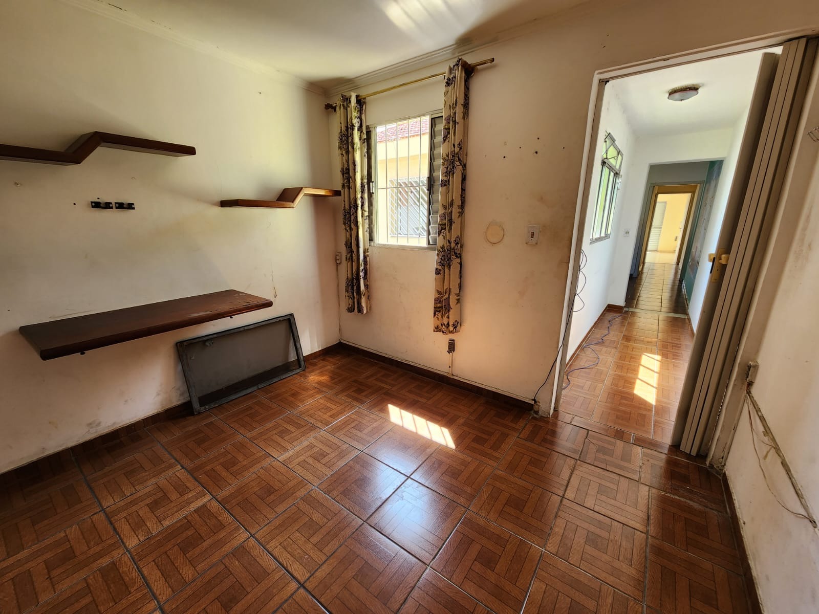 Casa à venda com 3 quartos, 96m² - Foto 2