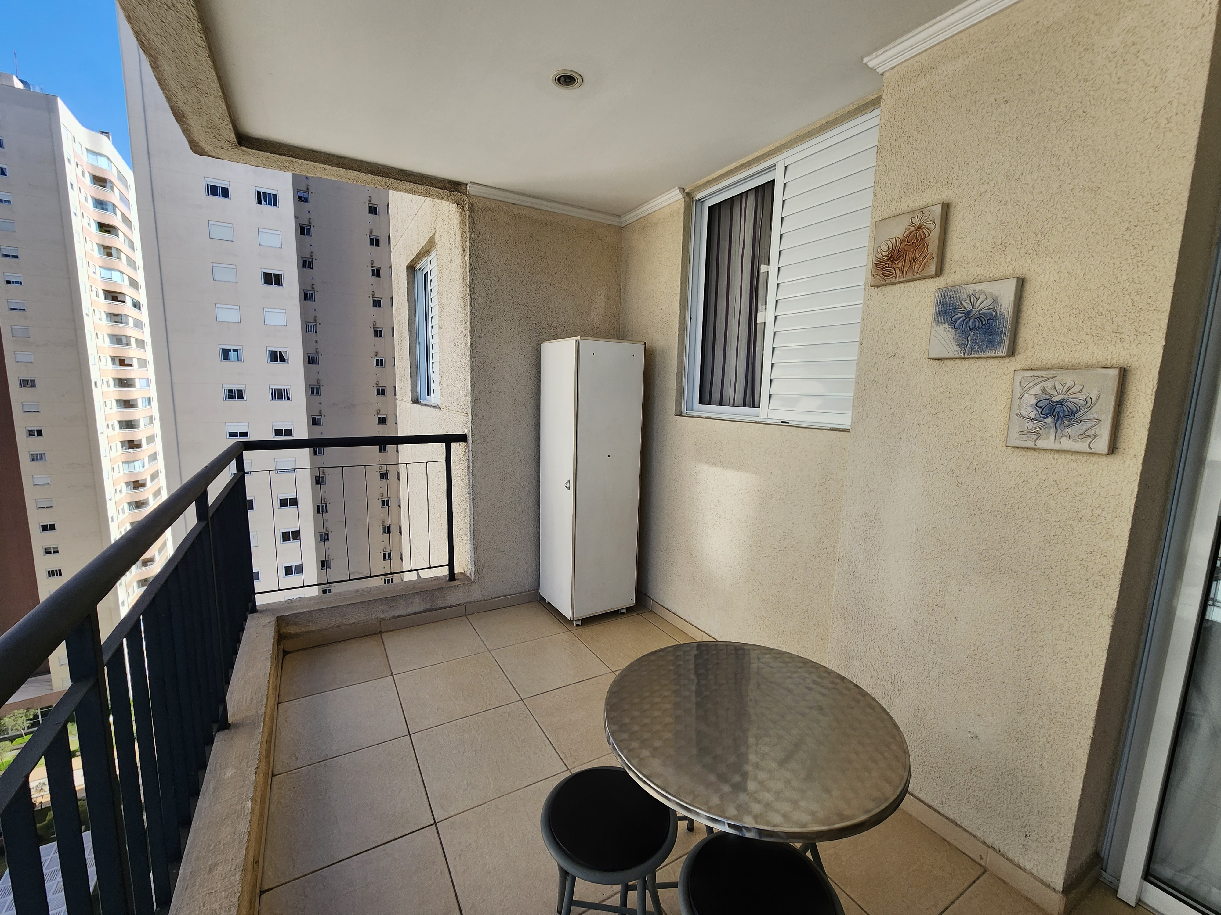 Apartamento à venda com 3 quartos, 80m² - Foto 2