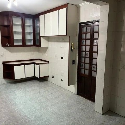 Casa à venda com 3 quartos, 232m² - Foto 6