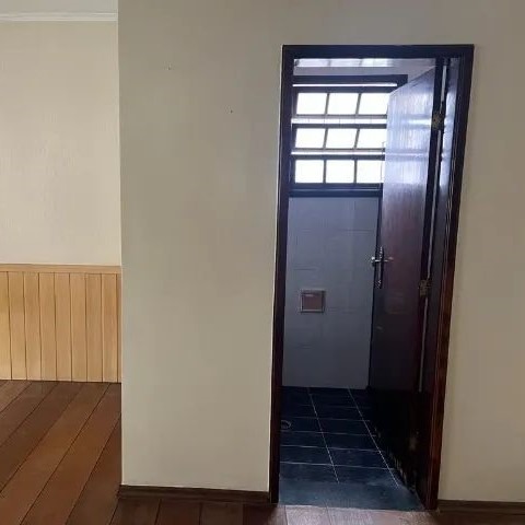 Casa à venda com 3 quartos, 232m² - Foto 9