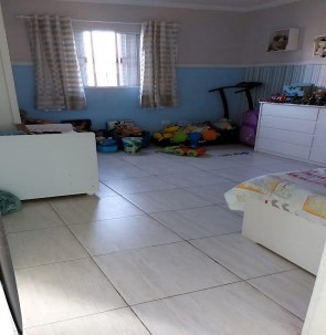 Casa à venda com 5 quartos, 183m² - Foto 12