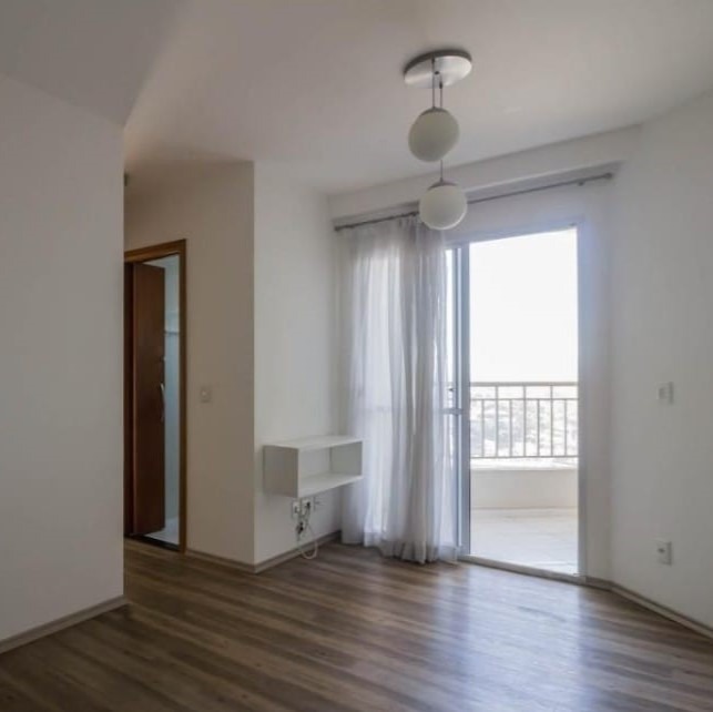 Apartamento à venda com 2 quartos, 49m² - Foto 2