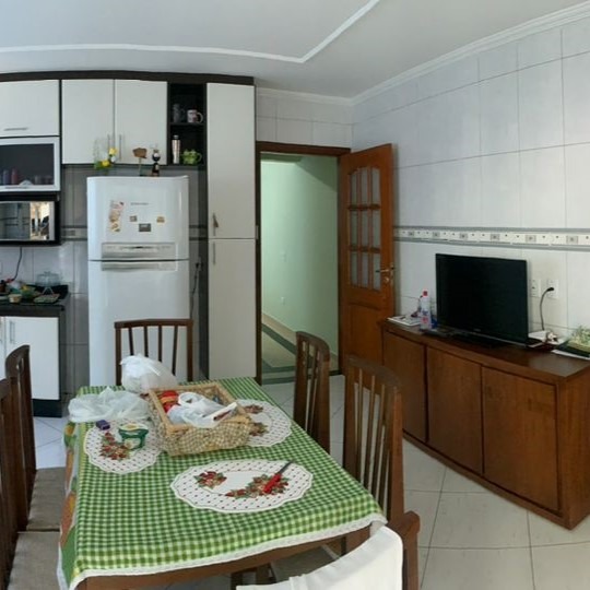 Casa à venda com 3 quartos, 200m² - Foto 8