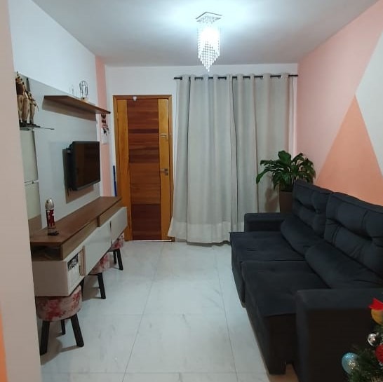 Casa à venda com 2 quartos, 75m² - Foto 1