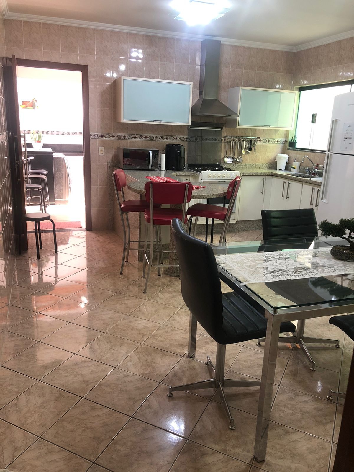 Casa à venda com 3 quartos, 200m² - Foto 18