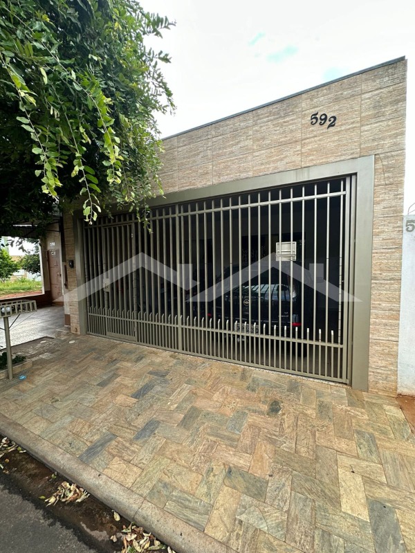 CASA RESIDENCIAL em IBITINGA - SP, JARDIM DAS PAINEIRAS