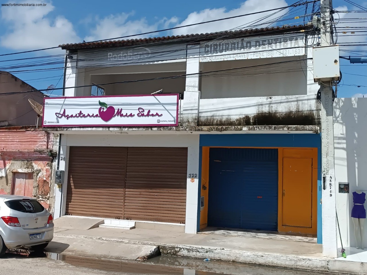 CASA RESIDENCIAL/COMERCIAL em ARACATI - CE, Centro