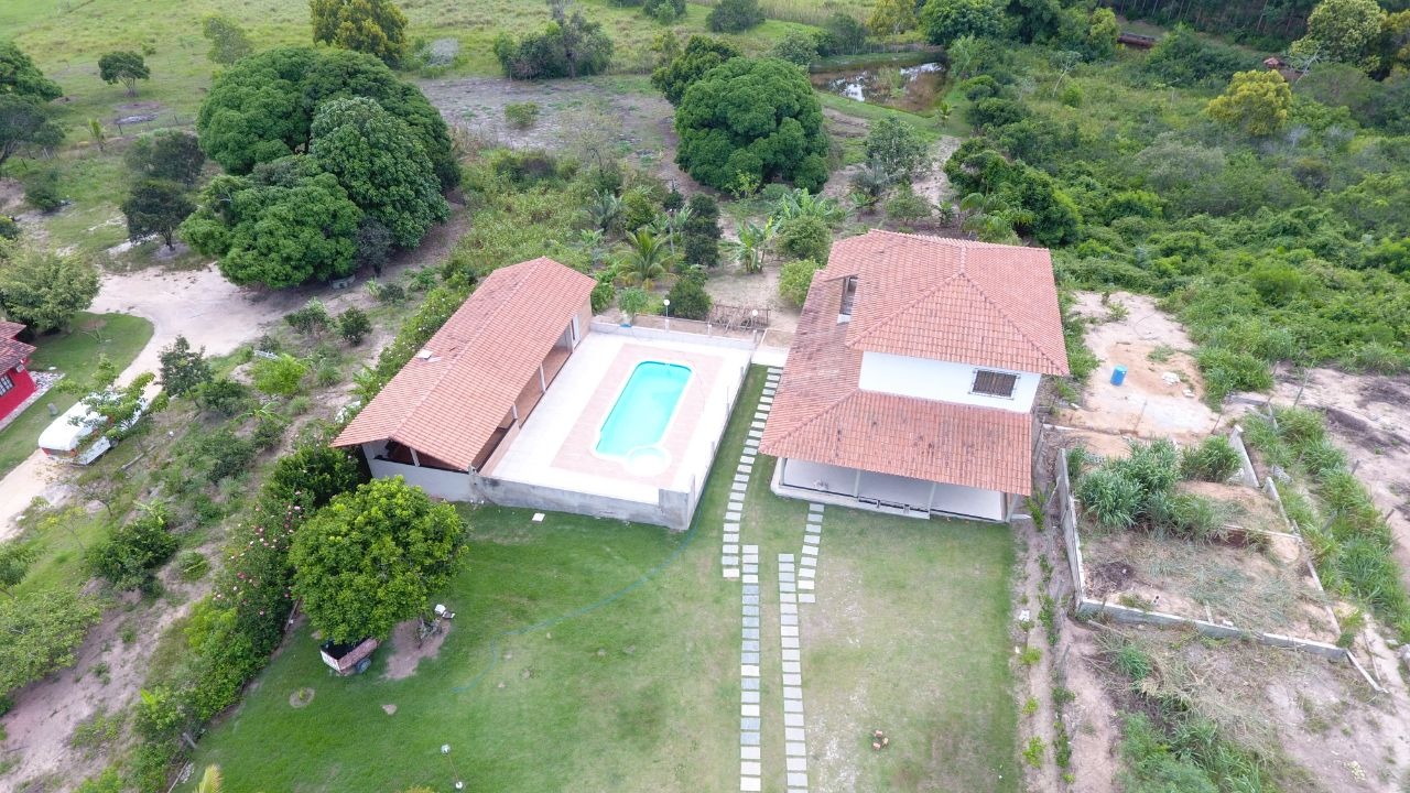 Deseja encontrar a chacara dos seus sonhos? Uma chacara que não só tenha tudo o que você precisa, mas que também satisfaça todas as suas necessidades? Se sim, temos a chacara perfeita para você. Esta chacara tem uma casa Duplex com acabamento impecável e