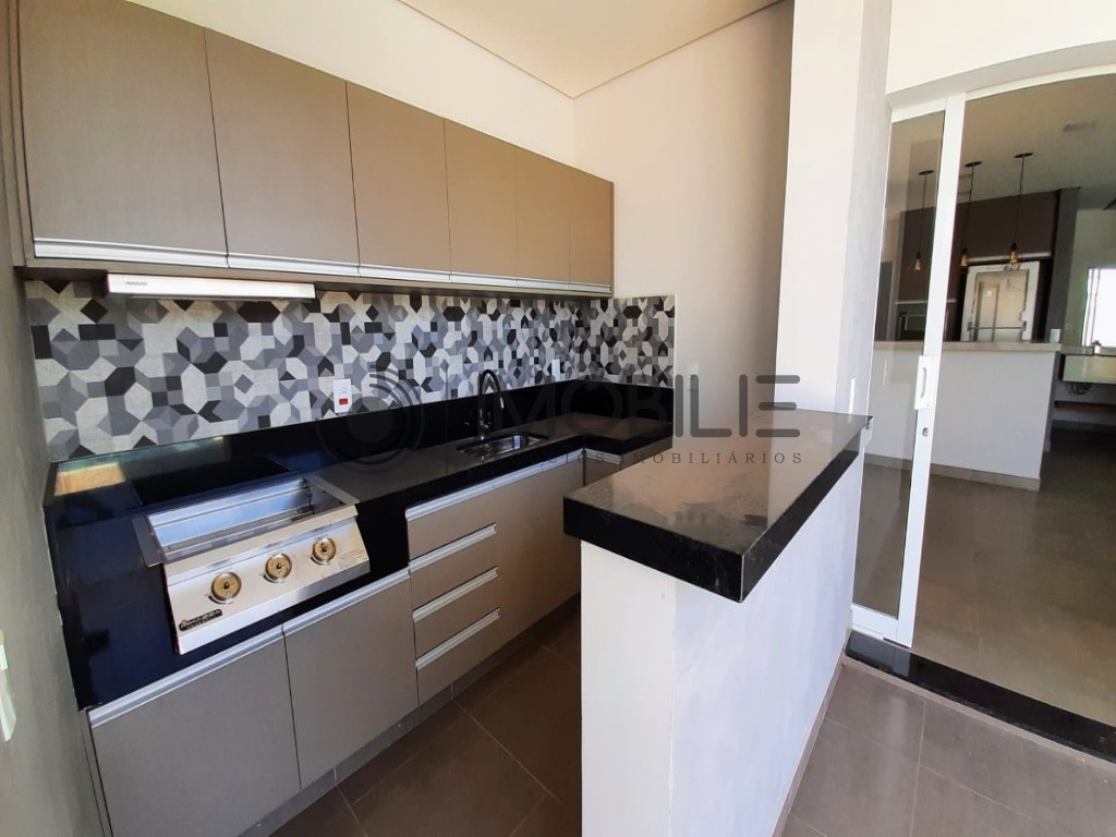 Casa à venda com 3 quartos, 221m² - Foto 15