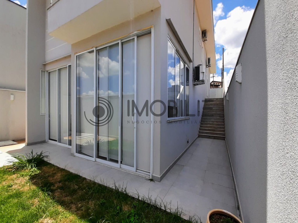 Casa à venda com 5 quartos, 280m² - Foto 25