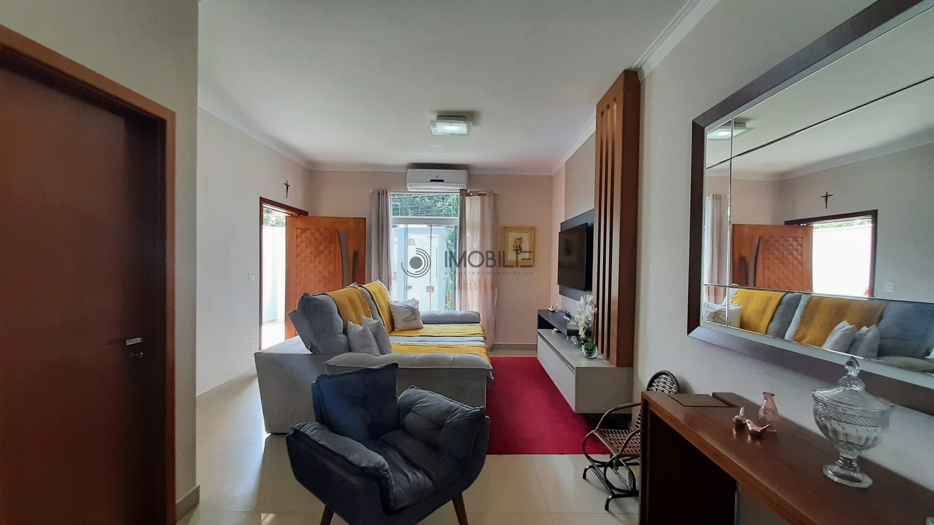 Casa à venda com 3 quartos, 150m² - Foto 1