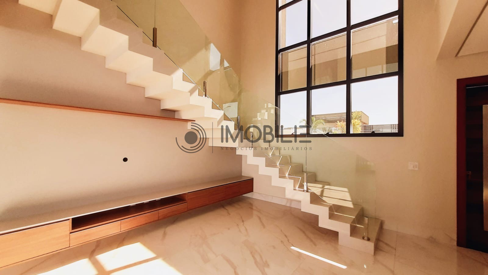 Casa à venda com 3 quartos, 330m² - Foto 5