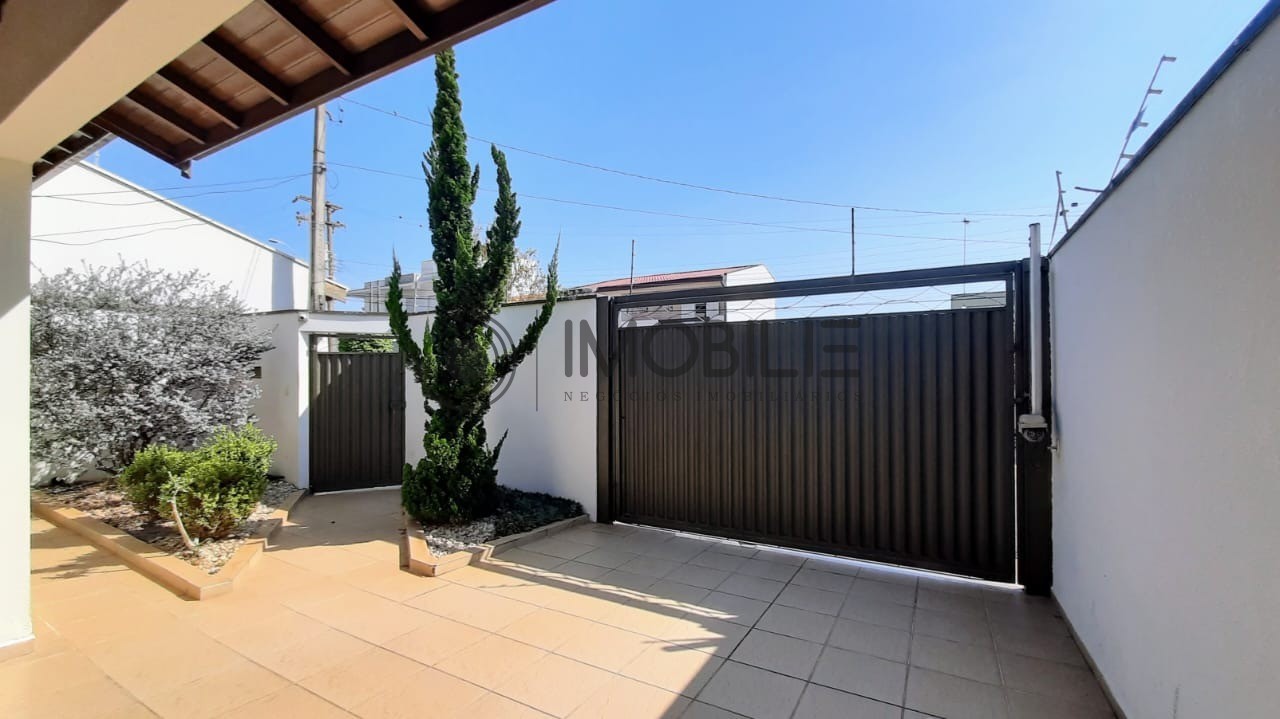 Casa à venda com 3 quartos, 142m² - Foto 3