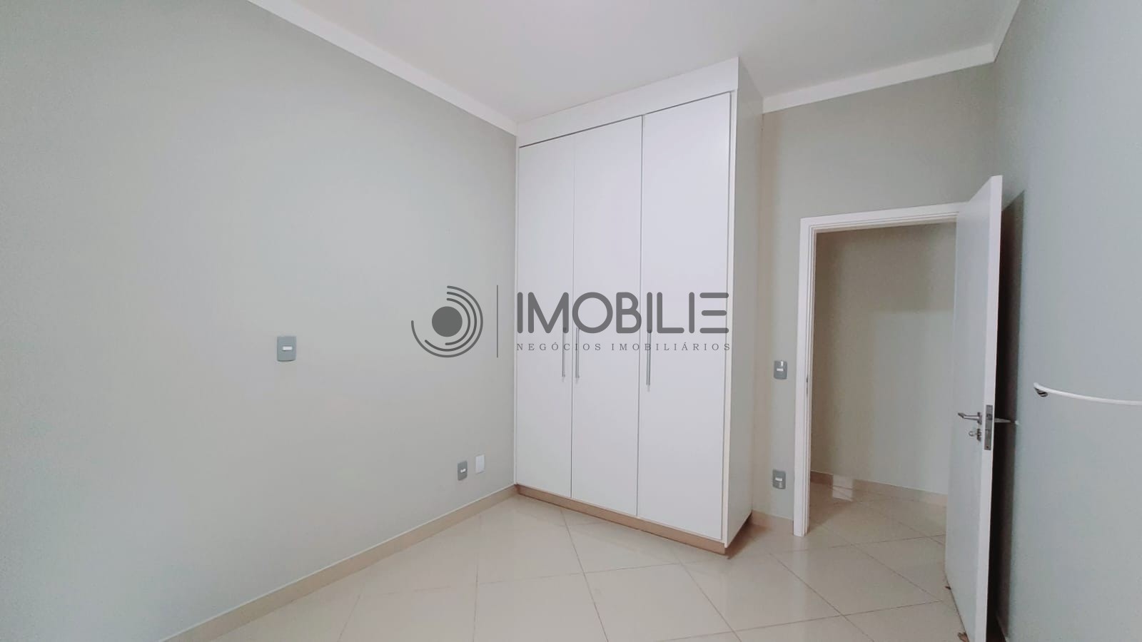 Casa à venda com 3 quartos, 178m² - Foto 14