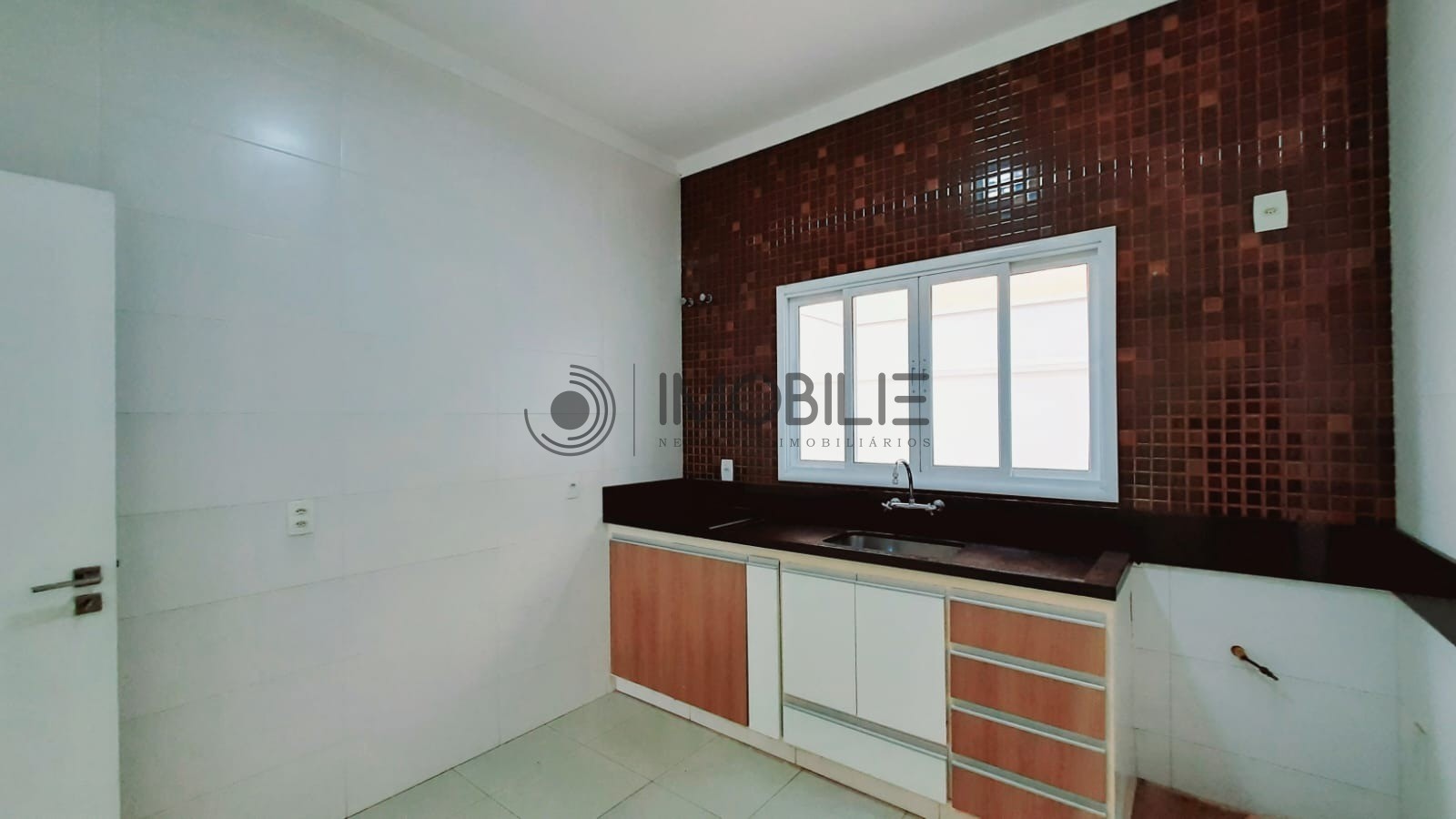 Casa à venda com 3 quartos, 178m² - Foto 8