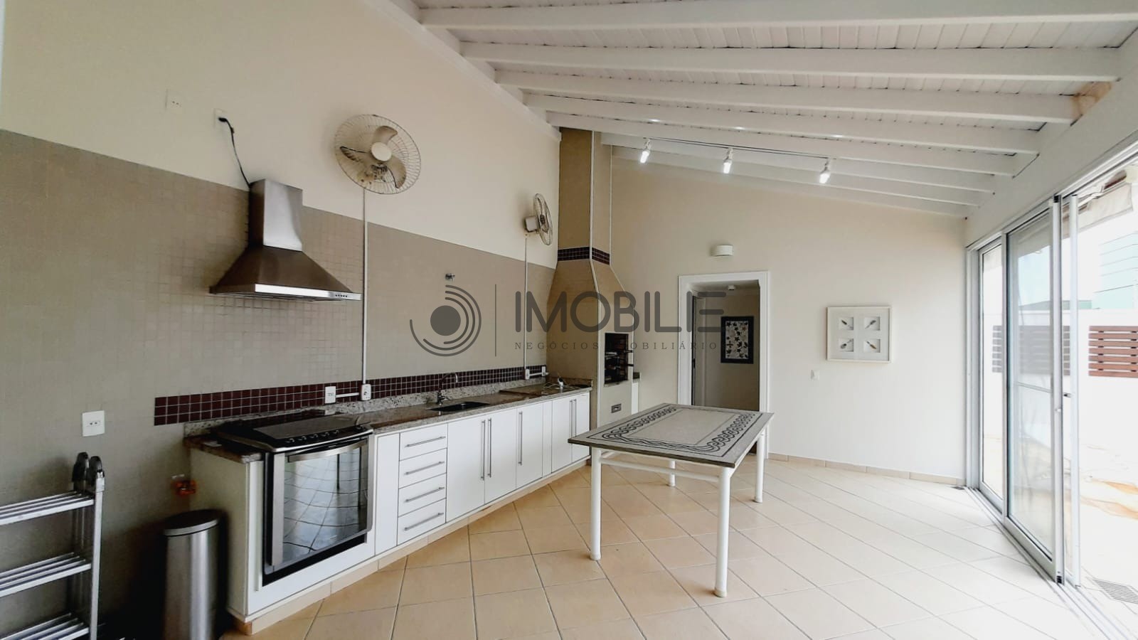 Casa à venda com 4 quartos, 365m² - Foto 17