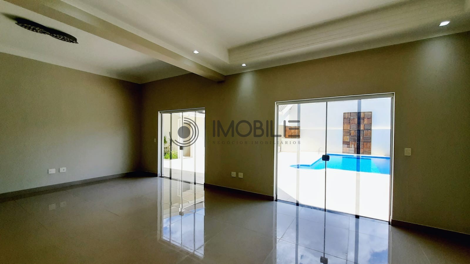 Casa à venda com 4 quartos, 359m² - Foto 5