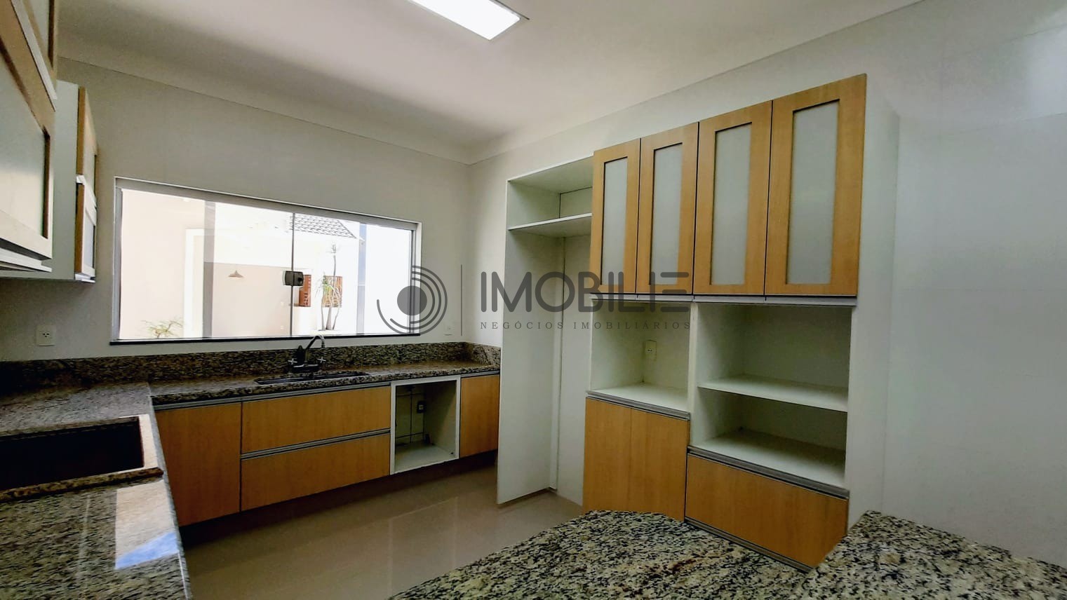 Casa à venda com 4 quartos, 359m² - Foto 15