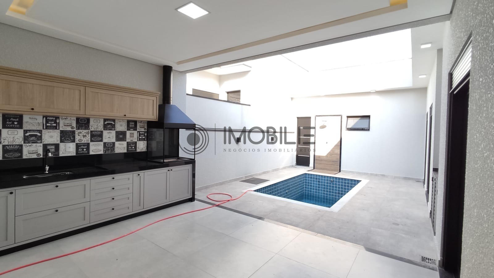 Casa à venda com 3 quartos, 180m² - Foto 10