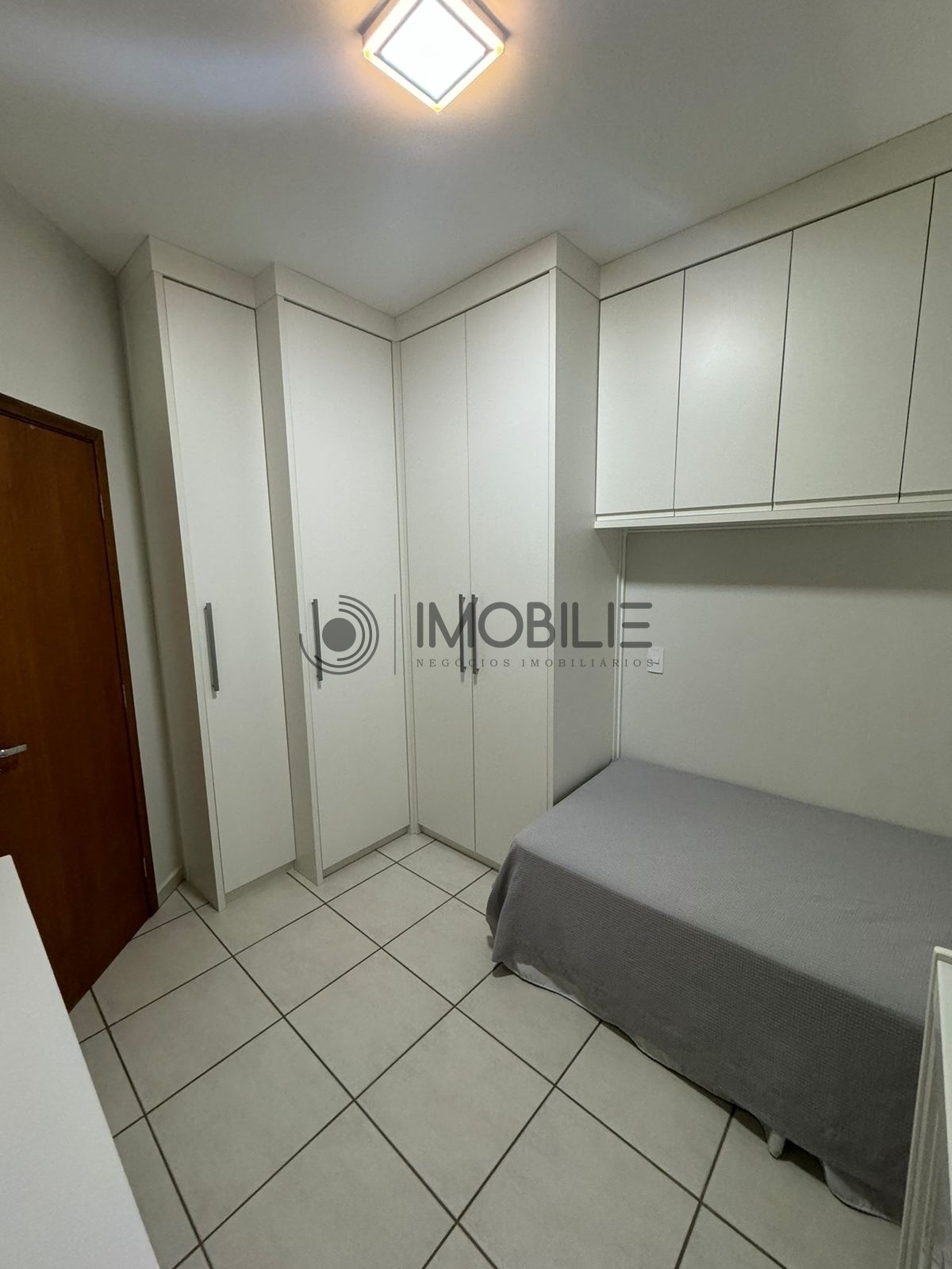 Apartamento à venda com 2 quartos, 72m² - Foto 28