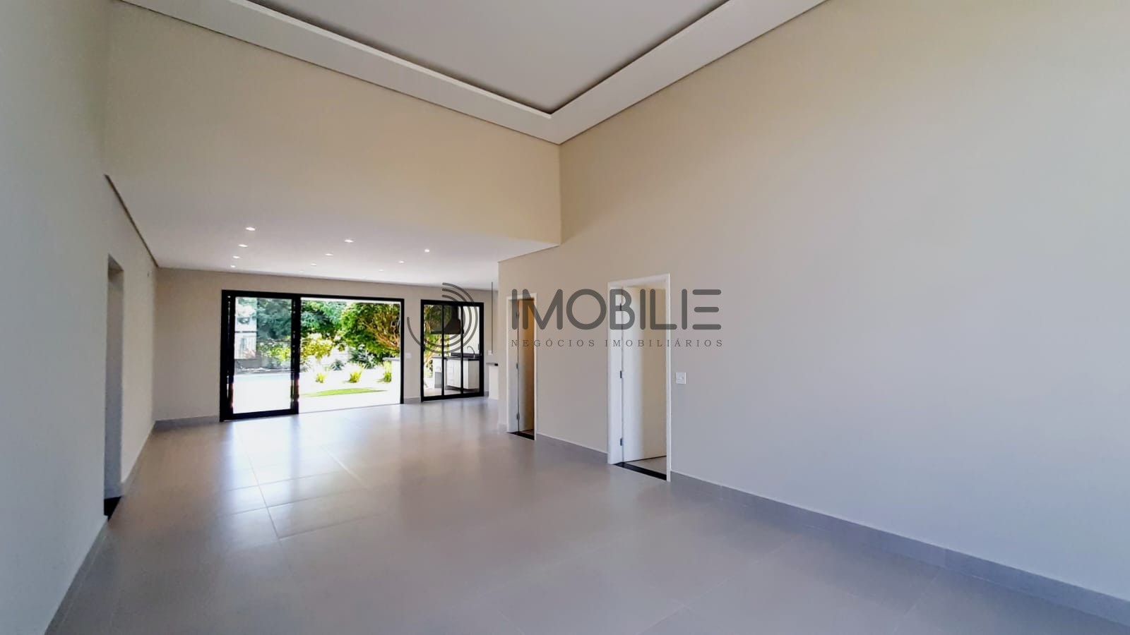 Casa à venda com 3 quartos, 290m² - Foto 3