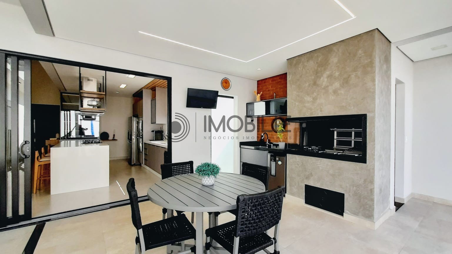 Casa à venda com 3 quartos, 225m² - Foto 18