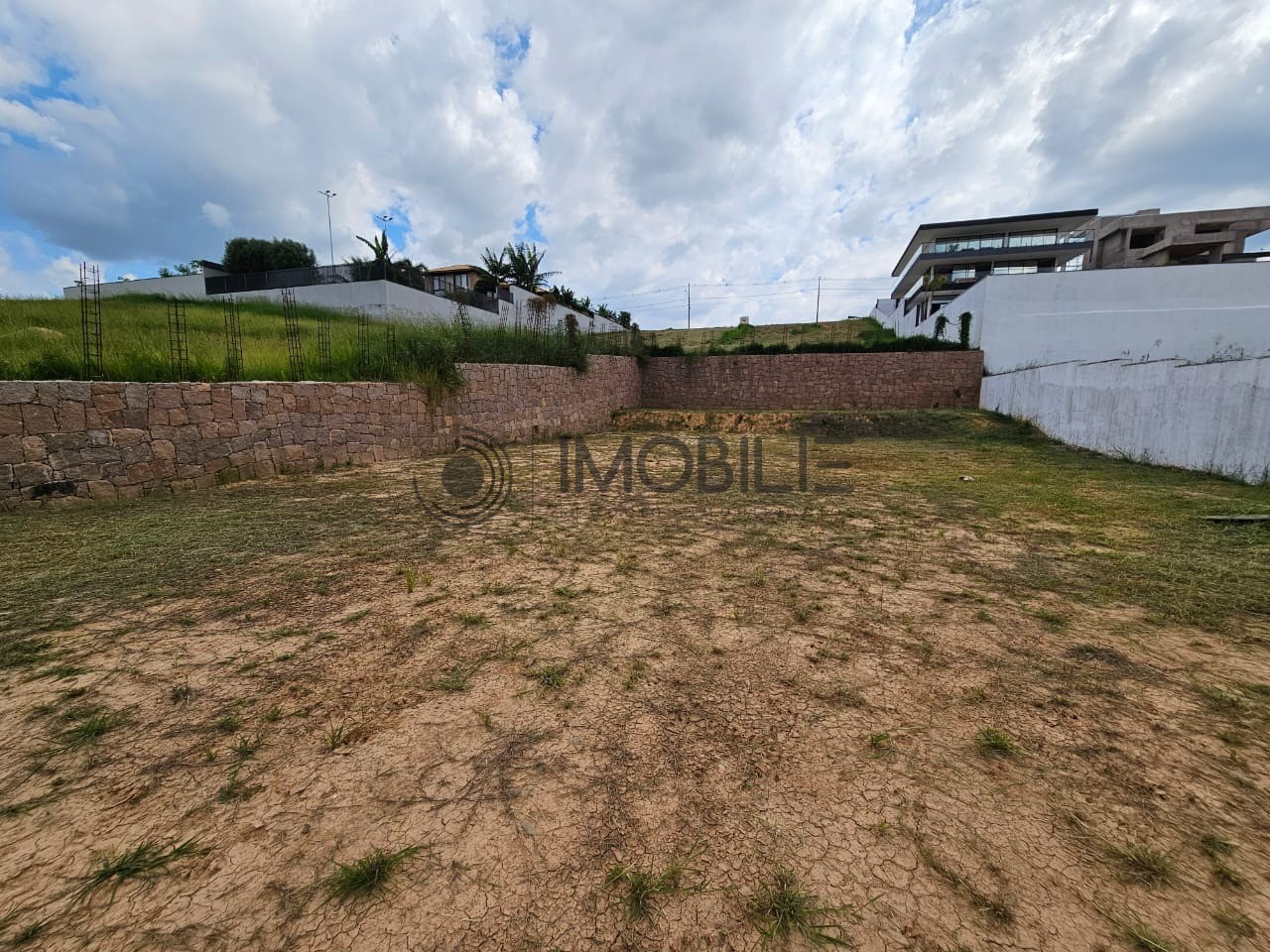 Terreno à venda, 1200m² - Foto 1