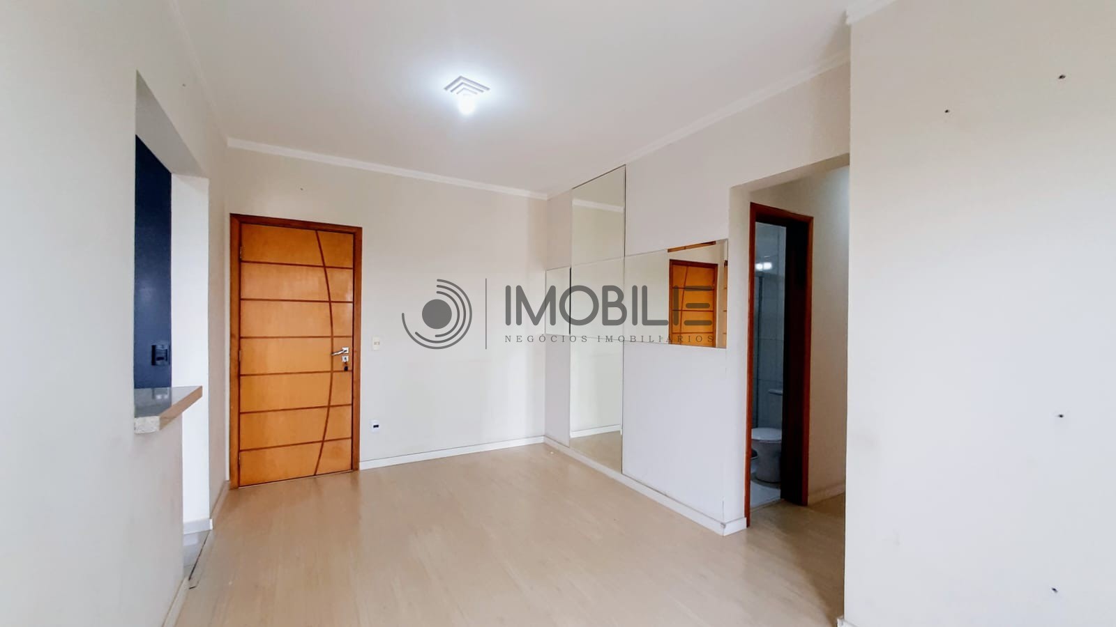 Apartamento à venda com 3 quartos, 73m² - Foto 2