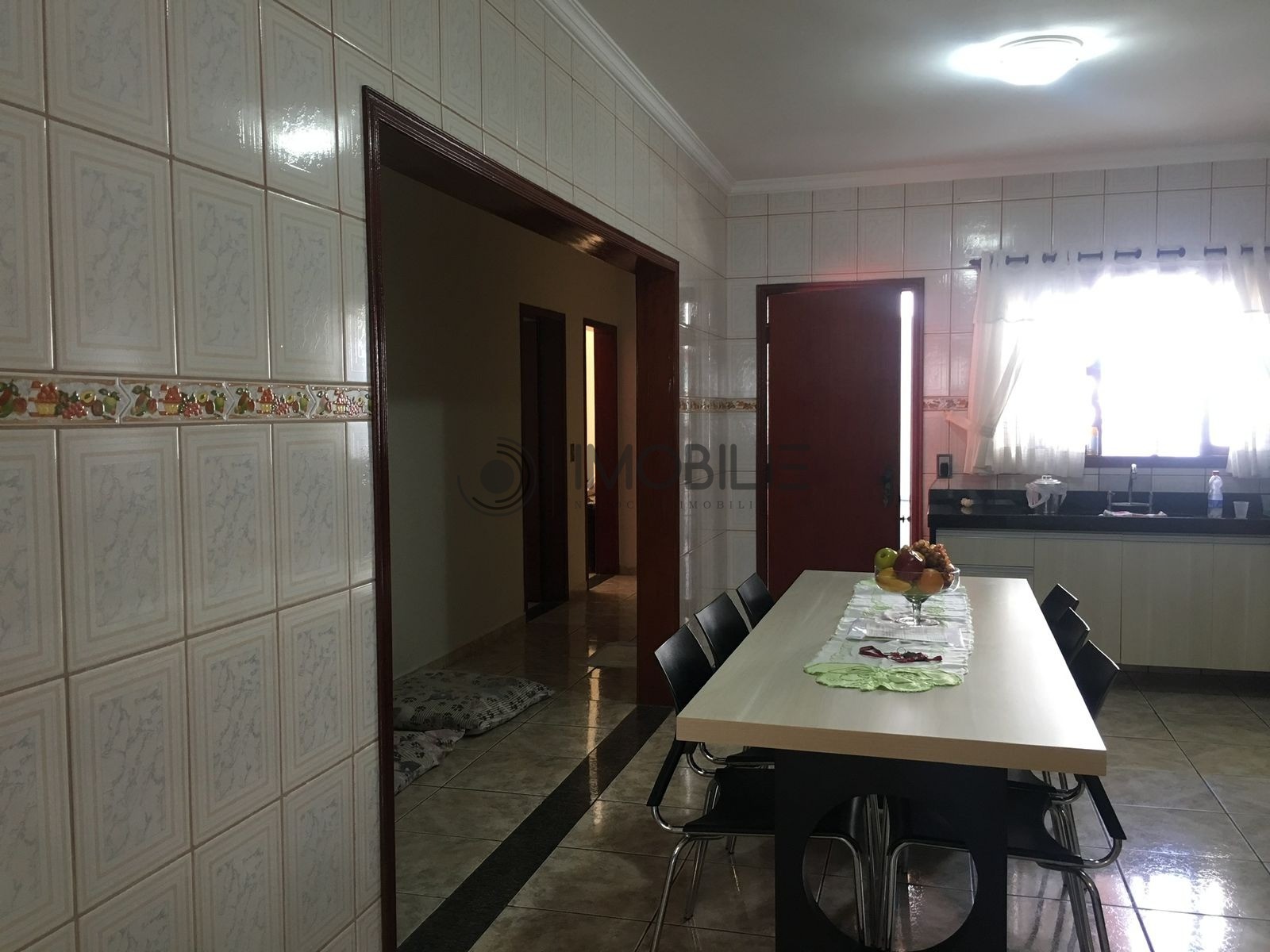 Casa à venda com 3 quartos, 220m² - Foto 2