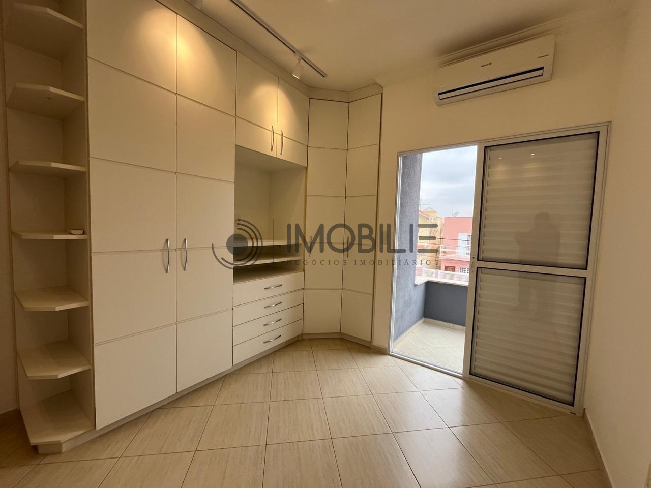 Casa à venda com 3 quartos, 180m² - Foto 47